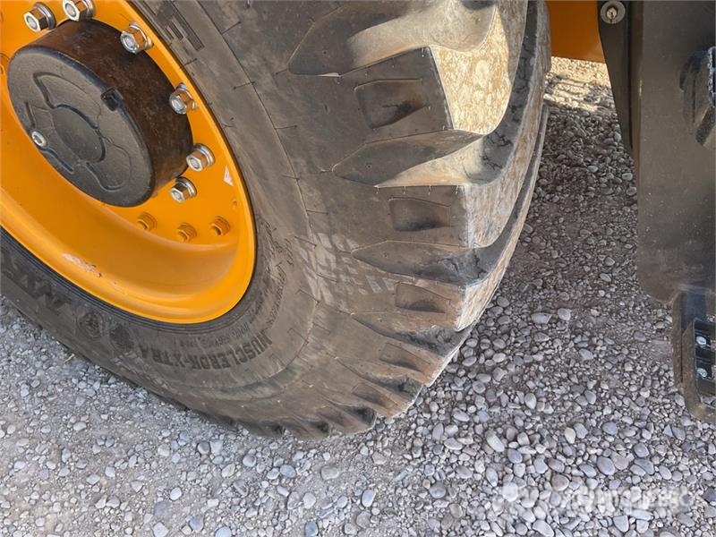 JCB 3DX Backhoe loaders