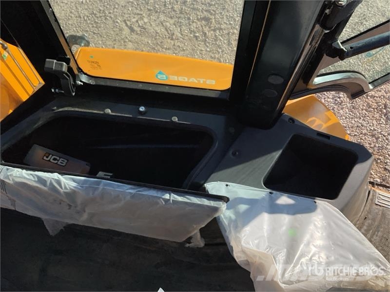JCB 3DX Backhoe loaders