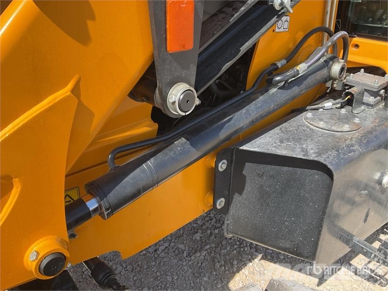 JCB 3DX Backhoe loaders