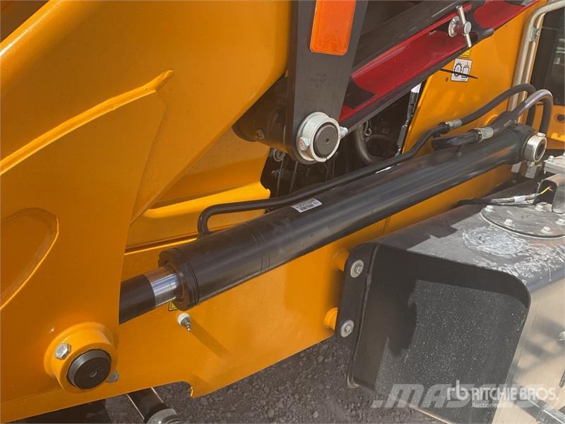 JCB 3DX Backhoe loaders