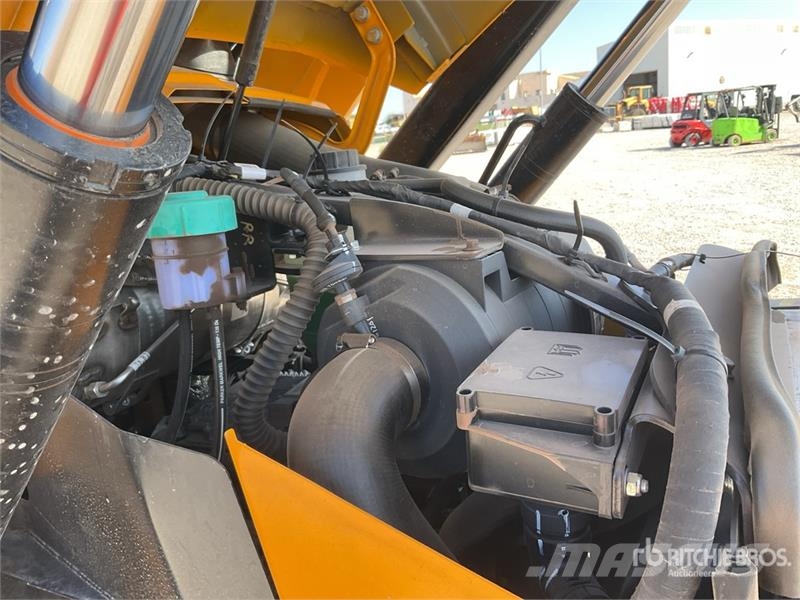 JCB 3DX Backhoe loaders