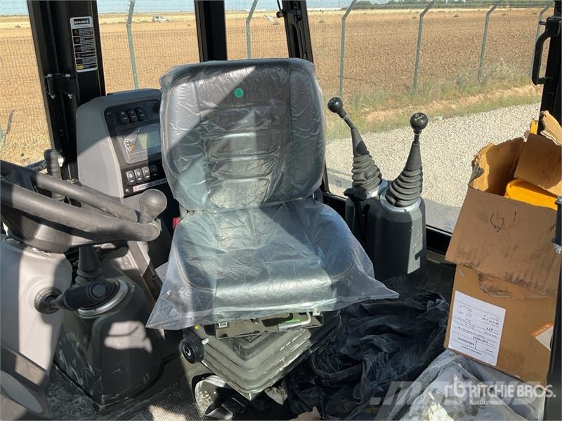 JCB 3DX Plus 4x4 Backhoe Loader (Unused) Backhoe loaders