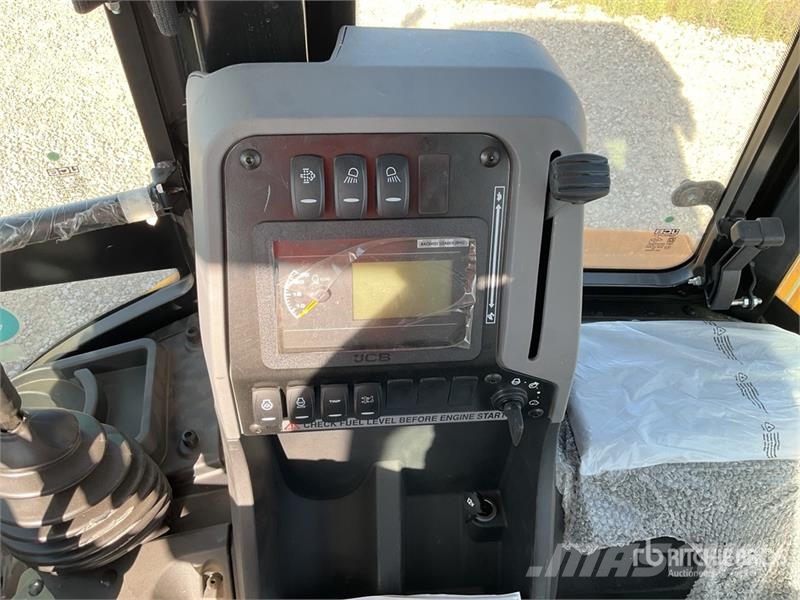 JCB 3DX Plus 4x4 Backhoe Loader (Unused) Backhoe loaders