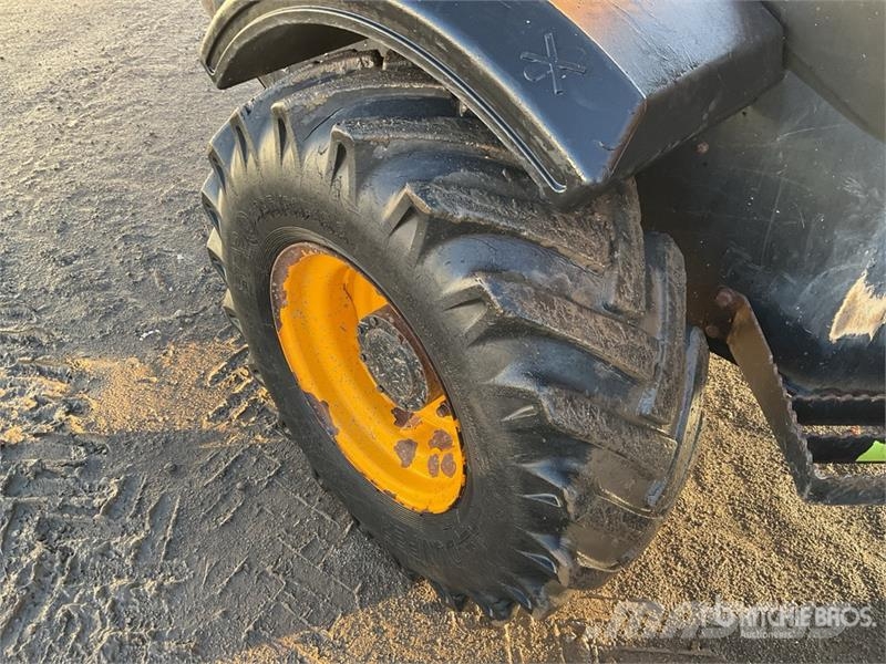 JCB 3T 3 ton 4x4 Swivel Dumper Mini pašizgāzēji