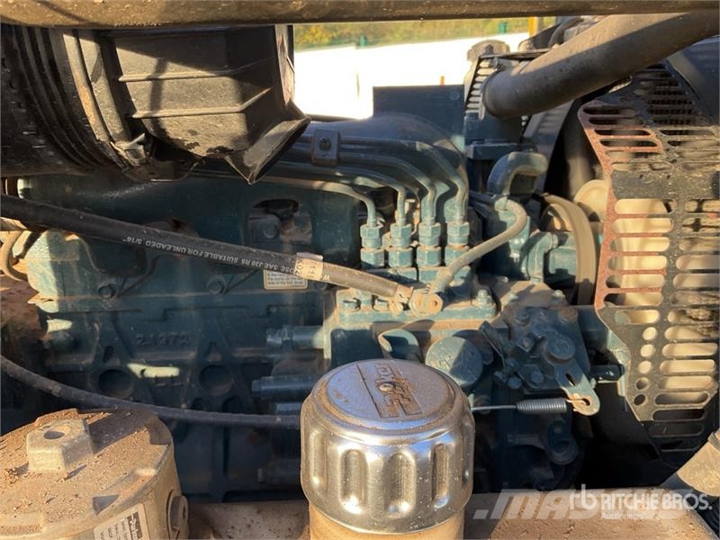 JCB 3T 3 ton 4x4 Swivel Dumper Mini pašizgāzēji