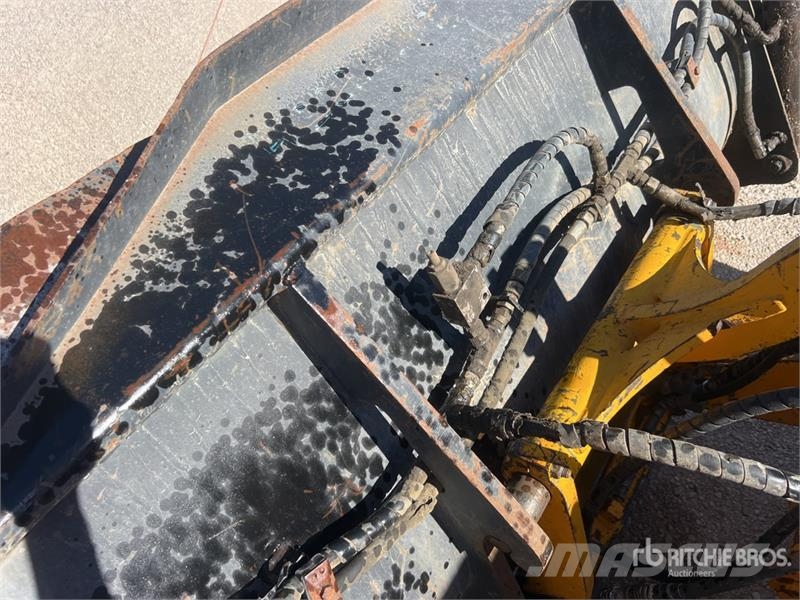 JCB 406 Pale gommate
