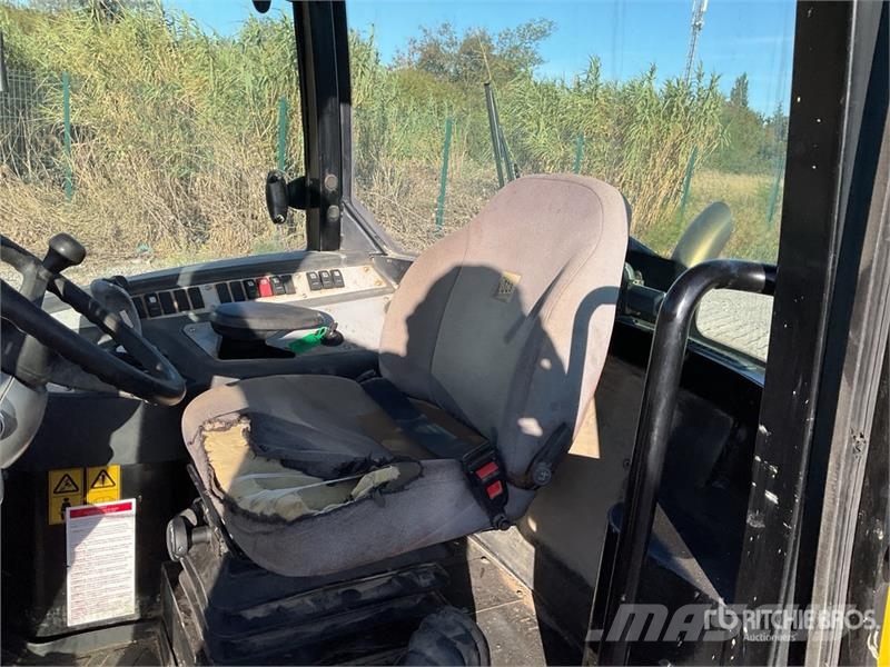 JCB 406B Chargeuse Sur Pneus Wheel Loader لوادر بعجل