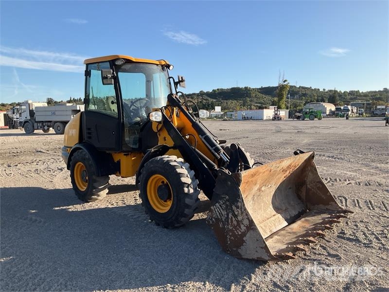 JCB 406B Chargeuse Sur Pneus Wheel Loader لوادر بعجل