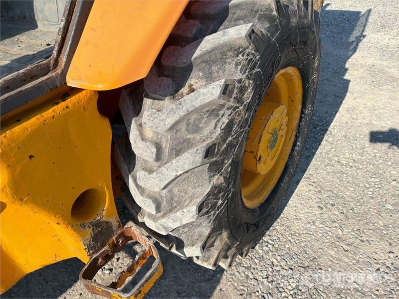 JCB 409 Chargeuse sur pneus