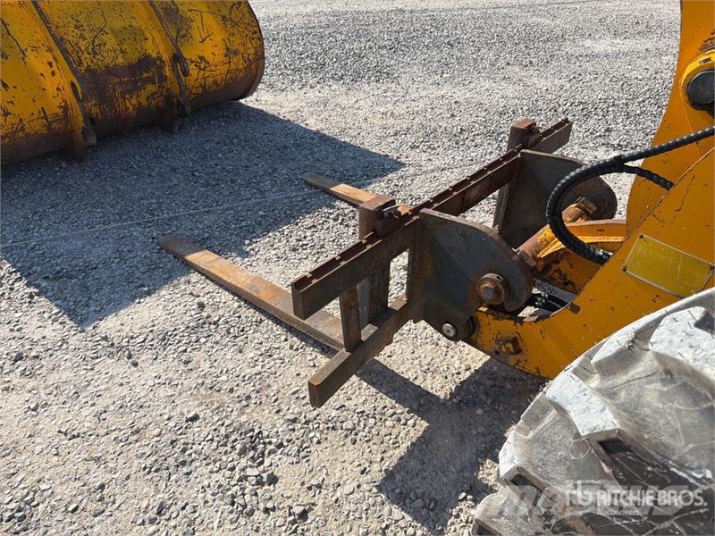 JCB 409 Chargeuse sur pneus