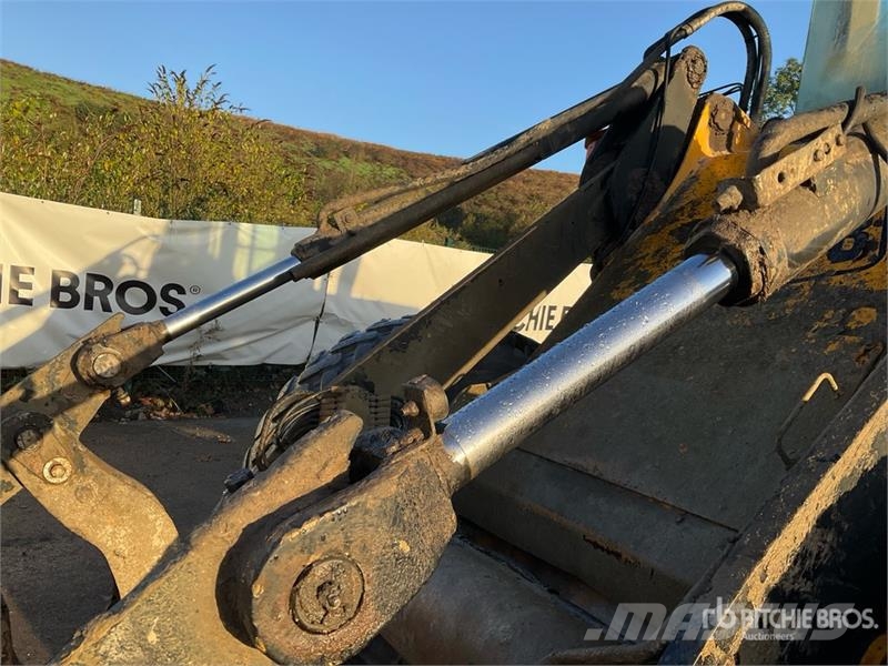 JCB 411 Wheel Loader Колесни товарачи
