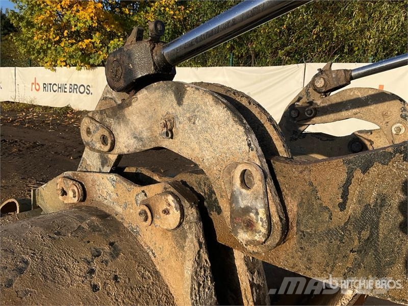 JCB 411 Wheel Loader Колесни товарачи