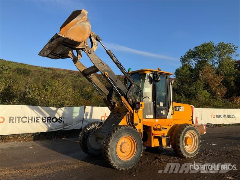 JCB 411 Wheel Loader Gumikerekes homlokrakodók