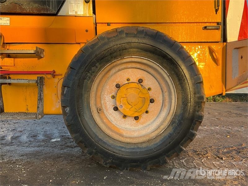 JCB 411 Wheel Loader (Inoperable) Kolesni nakladalci