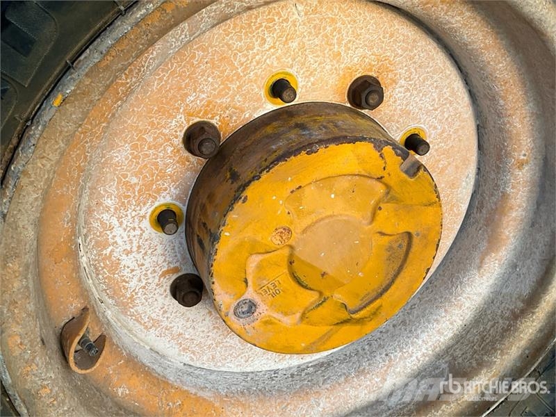 JCB 411 Wheel Loader (Inoperable) Kolesni nakladalci