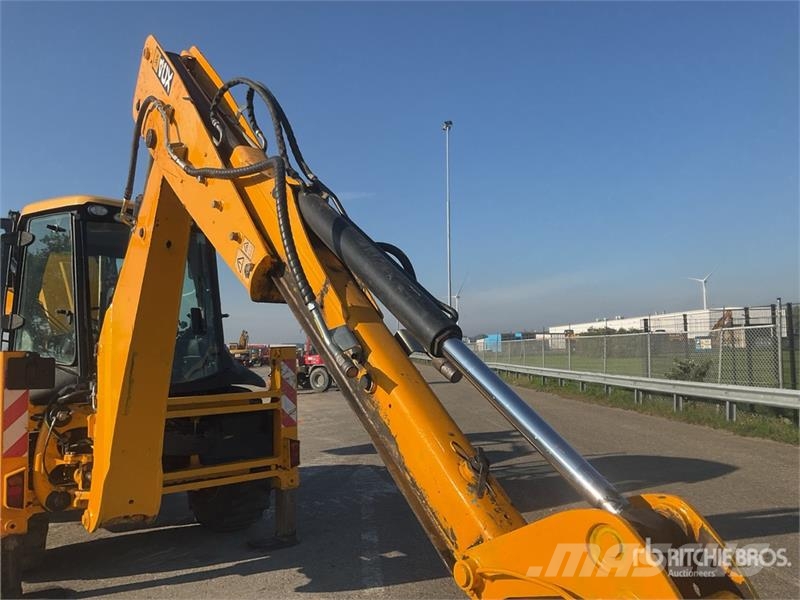 JCB 4CX Graaf-laadcombinaties