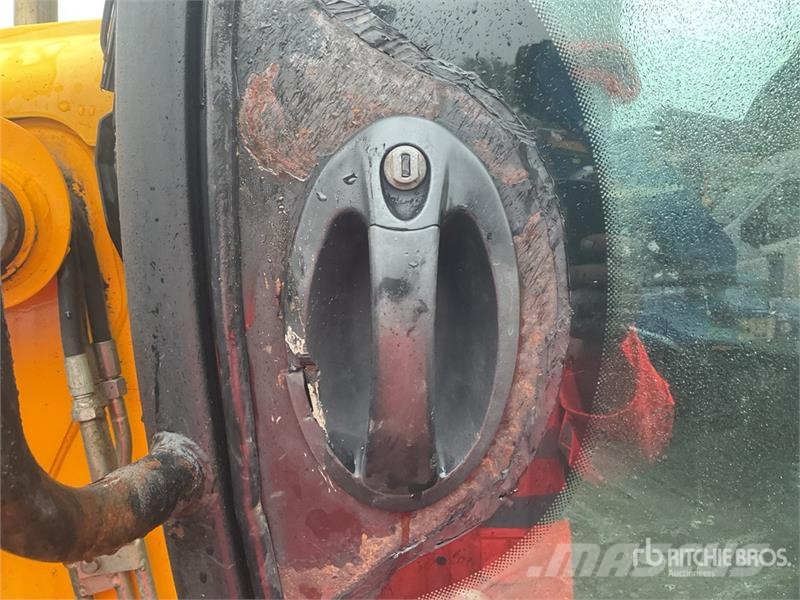 JCB 4CX Rovokopači