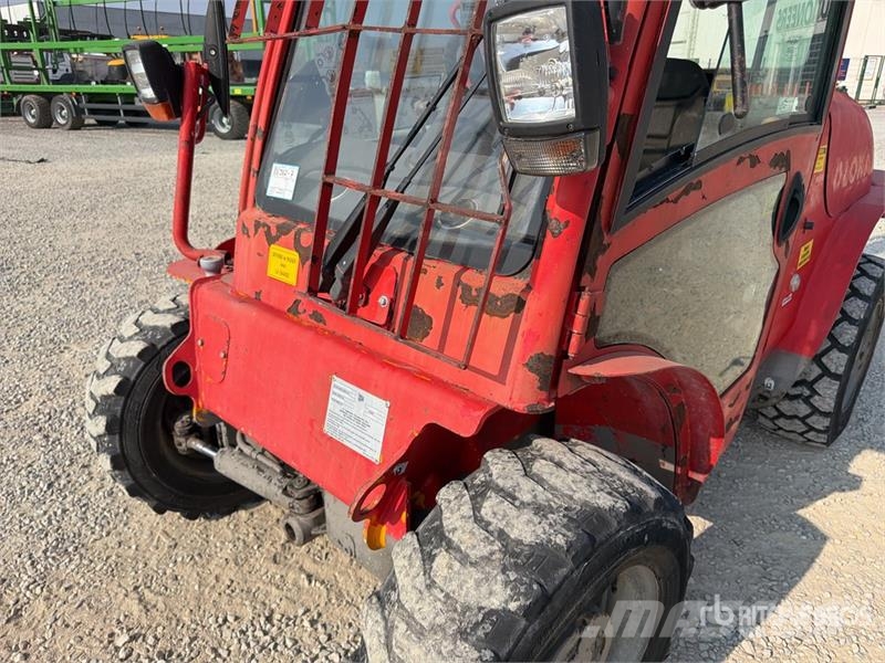JCB 520-40C Telehandler Teleskopiskie manipulatori