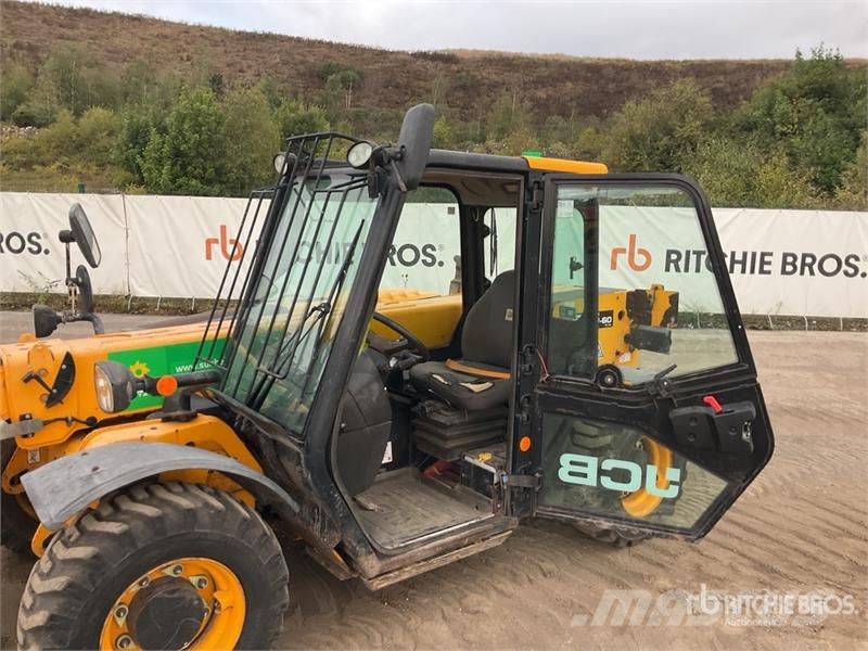 JCB 525-60 伸缩臂叉装车|叉装车