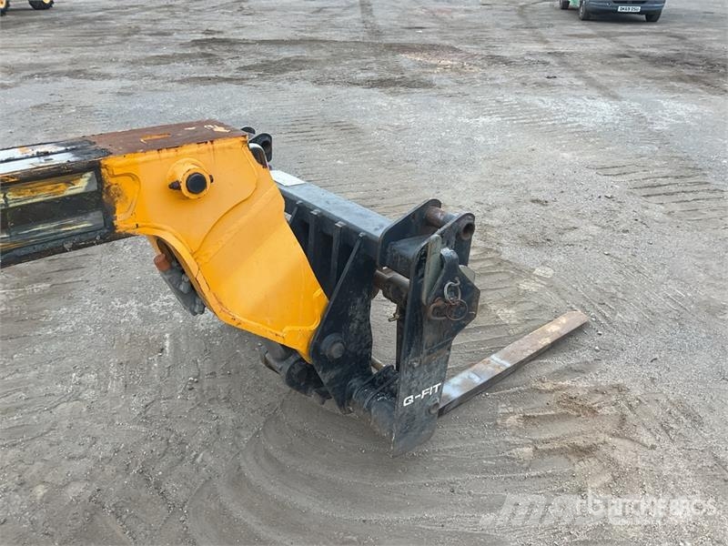 JCB 525-60 伸缩臂叉装车|叉装车