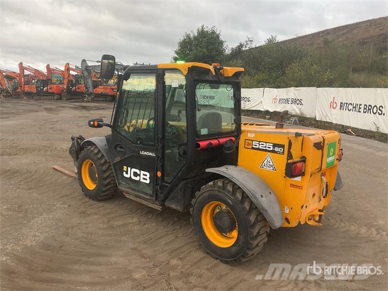 JCB 525-60 伸缩臂叉装车|叉装车