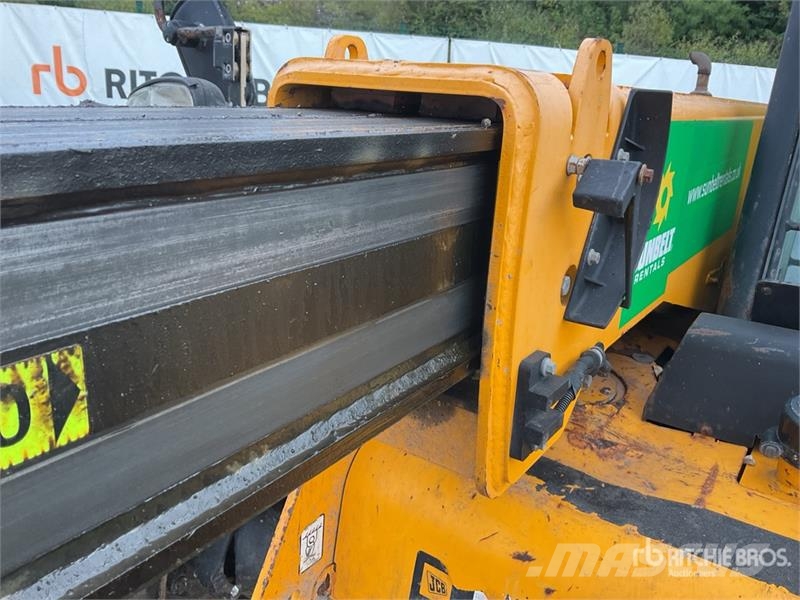 JCB 525-60 伸缩臂叉装车|叉装车