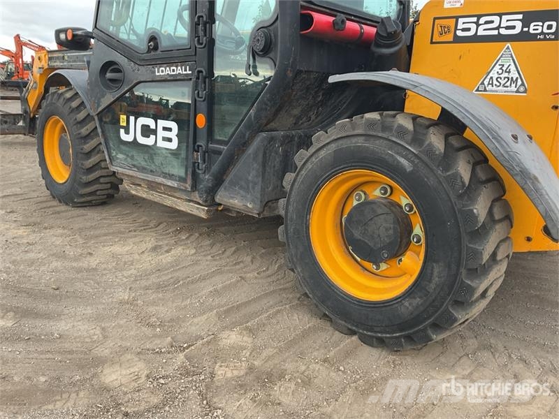 JCB 525-60 伸缩臂叉装车|叉装车