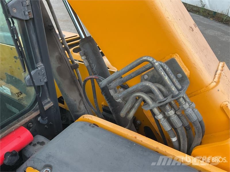 JCB 525-60 伸缩臂叉装车|叉装车