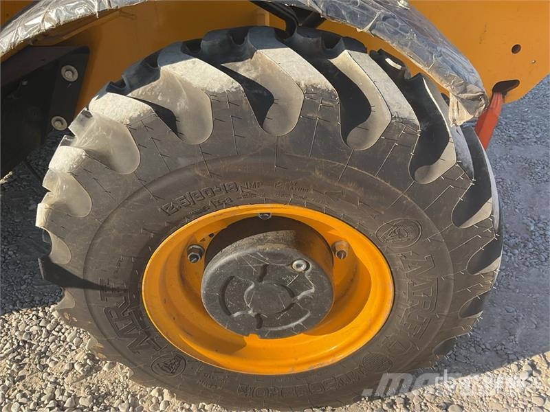 JCB 530-70 伸縮臂操作車