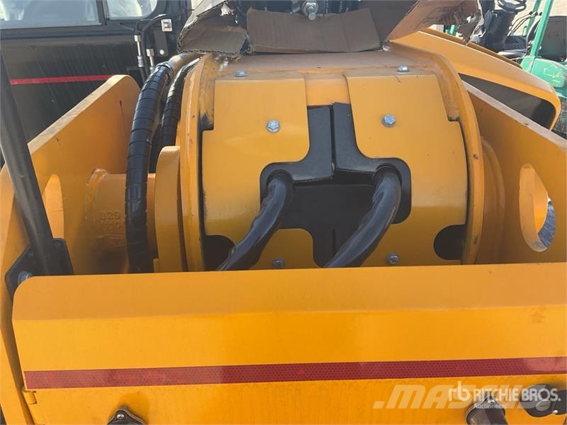 JCB 530-70 伸縮臂操作車