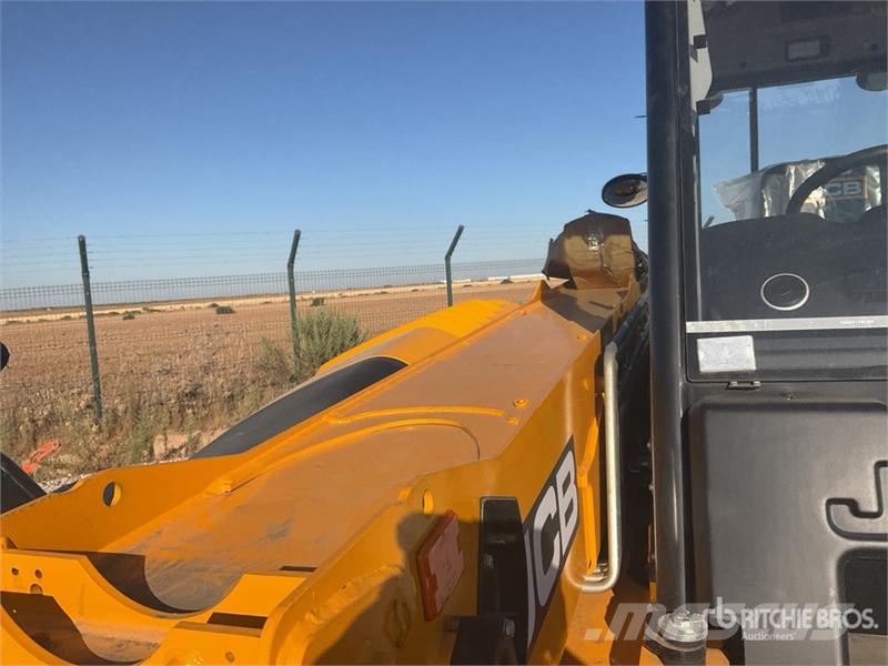 JCB 530-70 伸縮臂操作車