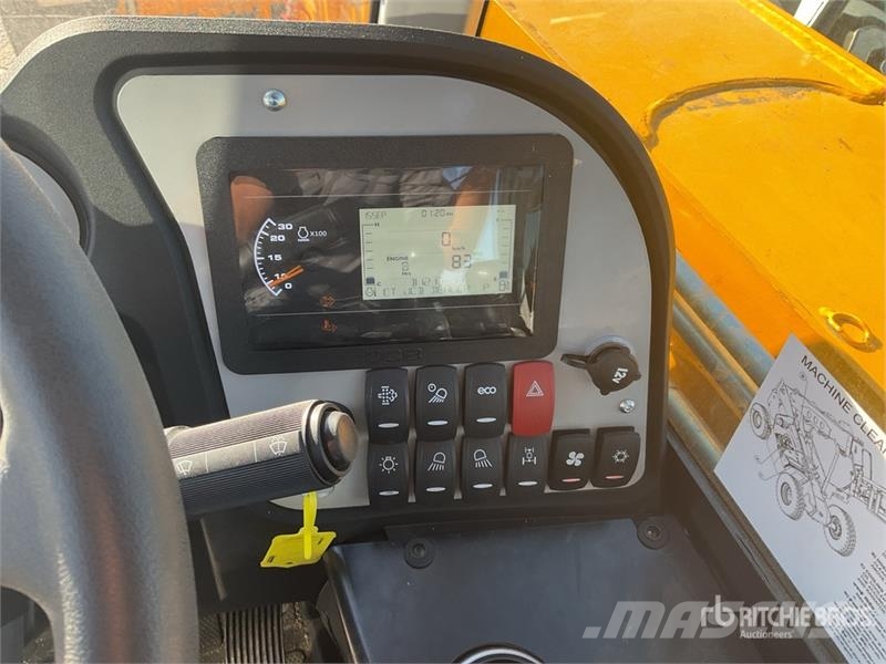 JCB 530-70 伸縮臂操作車