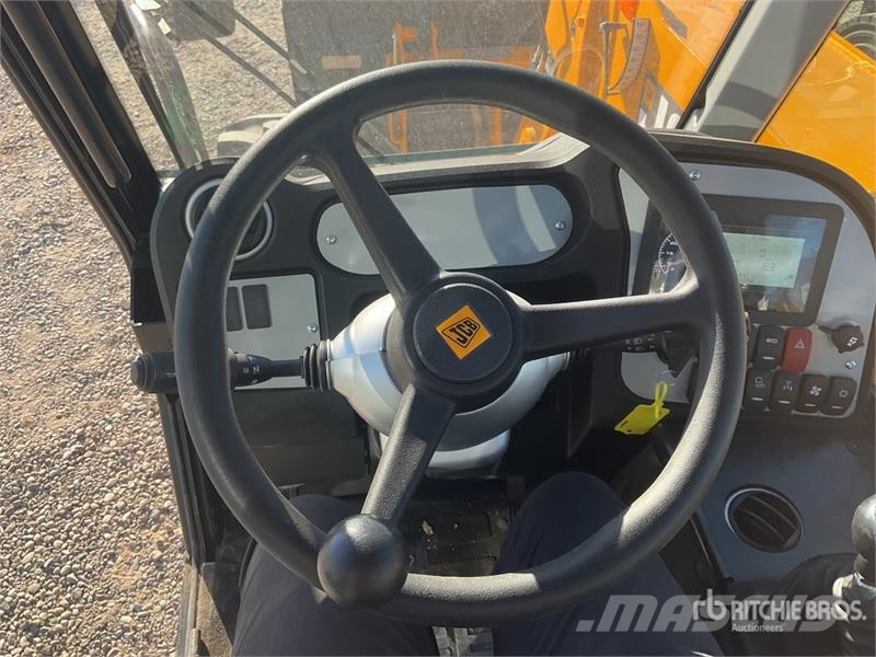 JCB 530-70 伸縮臂操作車