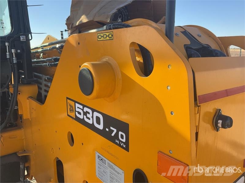 JCB 530-70 伸縮臂操作車