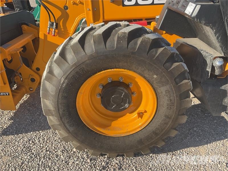 JCB 530-70 伸縮臂操作車
