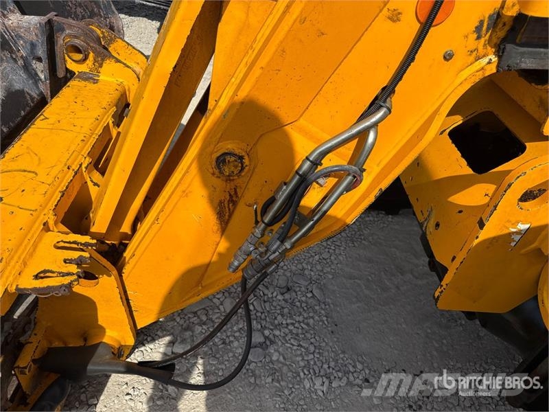 JCB 531-70 مناولات متداخلة