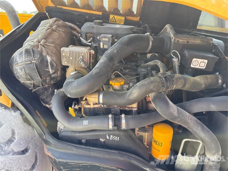 JCB 531-70 مناولات متداخلة