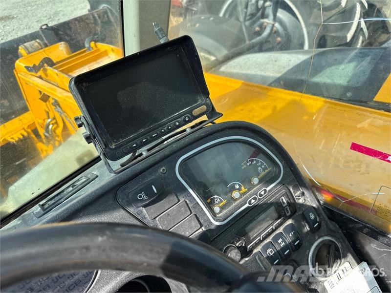 JCB 531-70 مناولات متداخلة