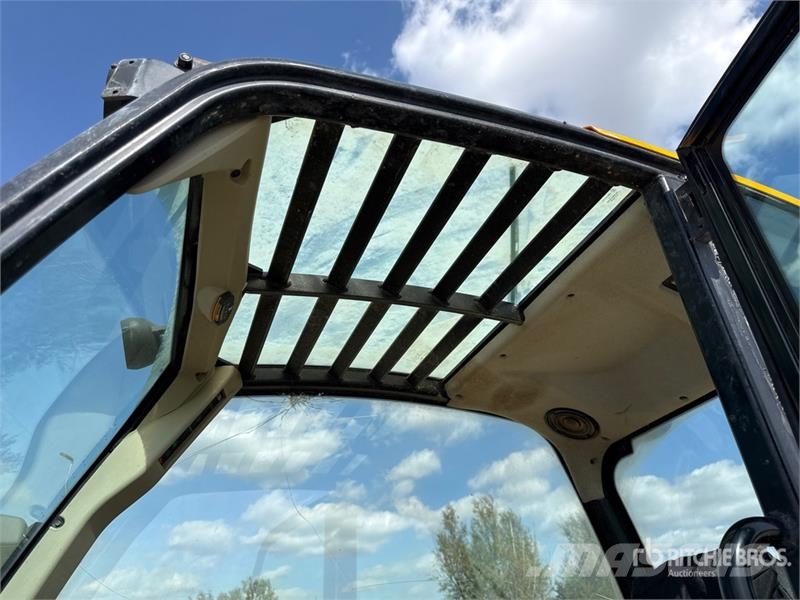 JCB 531-70 مناولات متداخلة