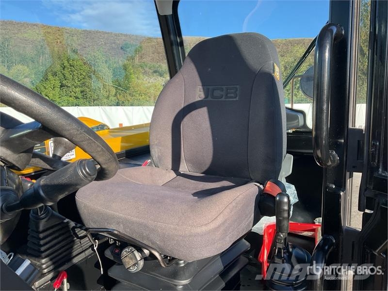 JCB 531-70 テレスコーピックハンドラー