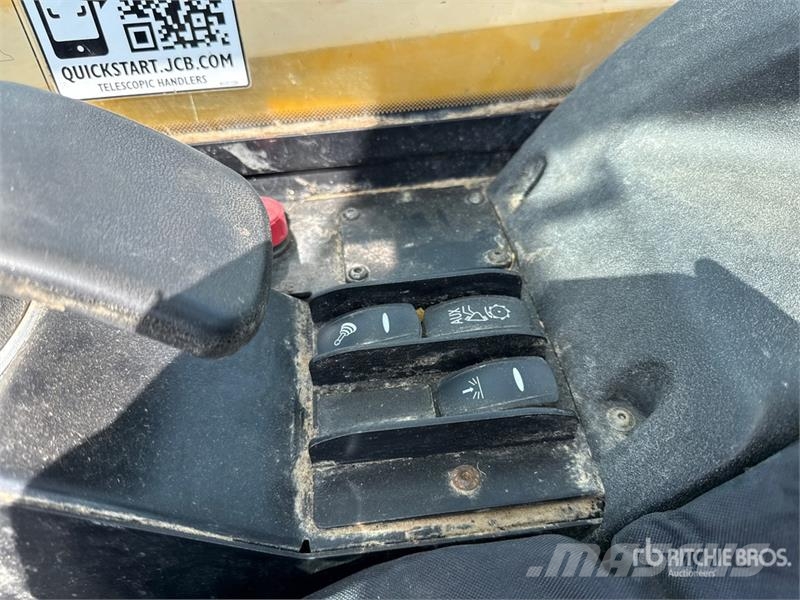 JCB 531-70 مناولات متداخلة