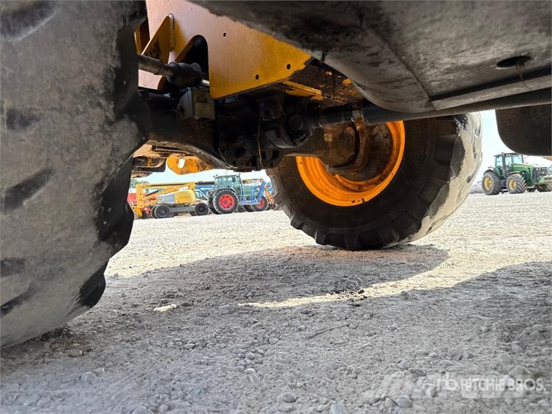 JCB 531-70 مناولات متداخلة