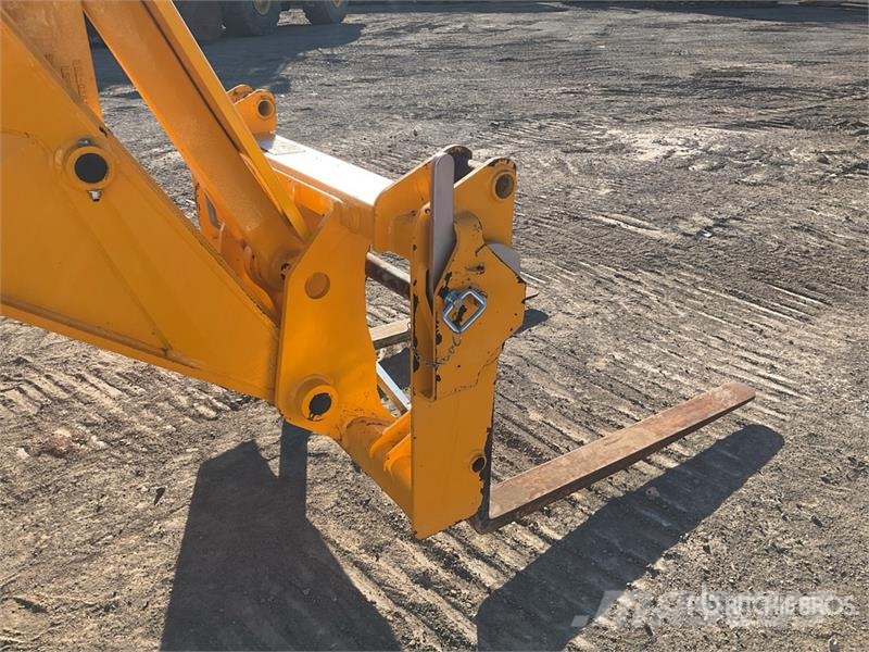 JCB 531-70 テレスコーピックハンドラー