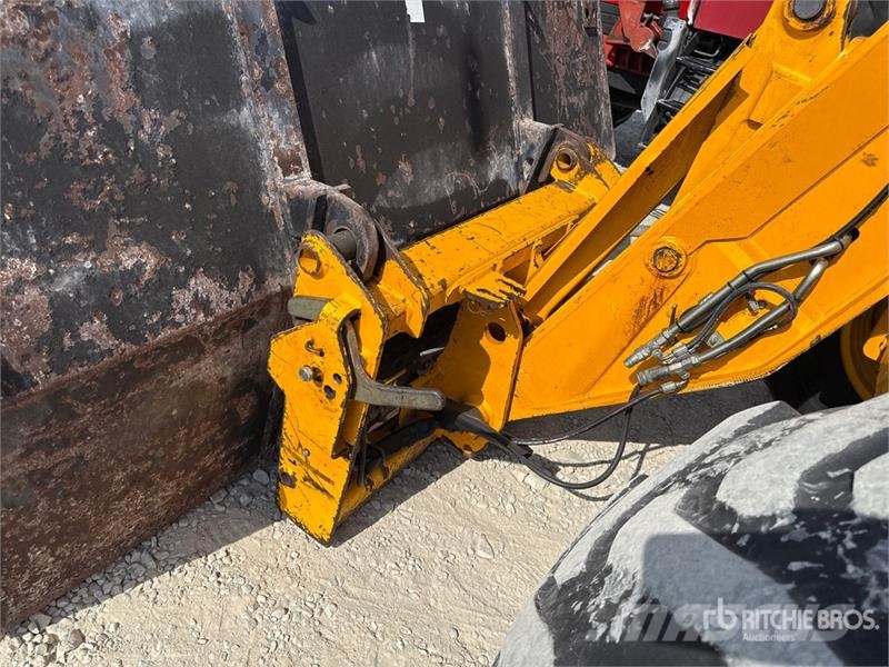 JCB 531-70 مناولات متداخلة