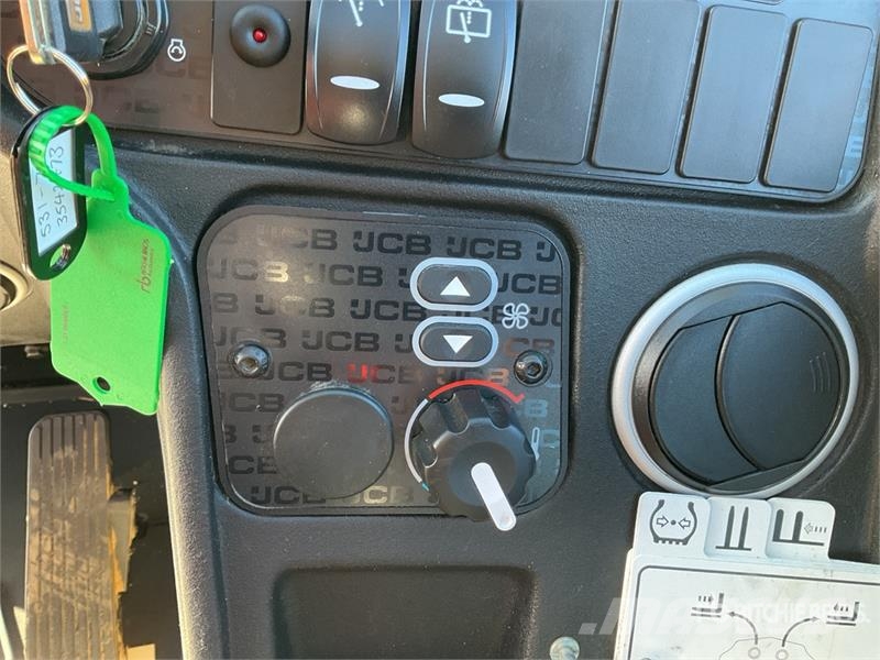 JCB 531-70 テレスコーピックハンドラー