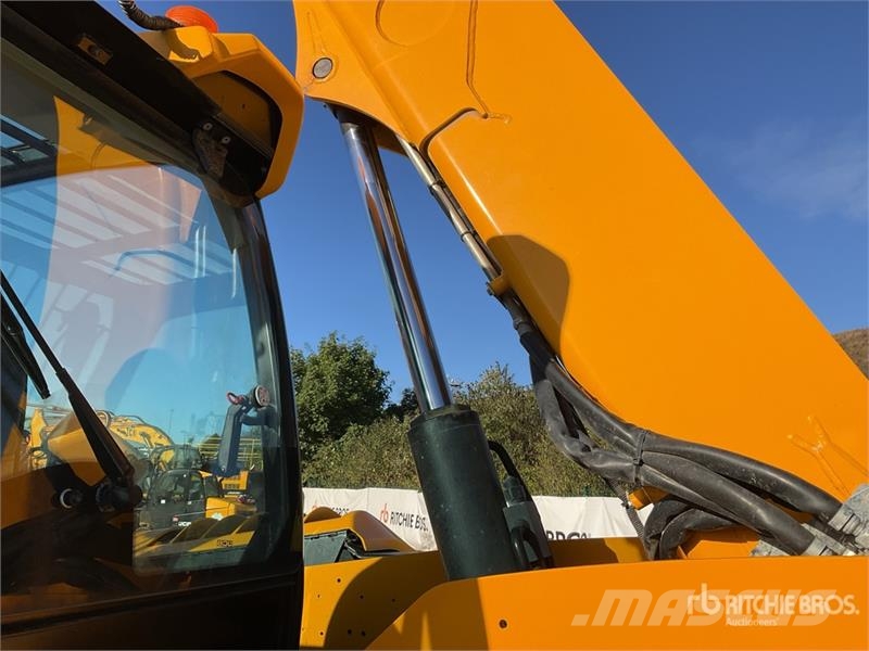 JCB 531-70 テレスコーピックハンドラー