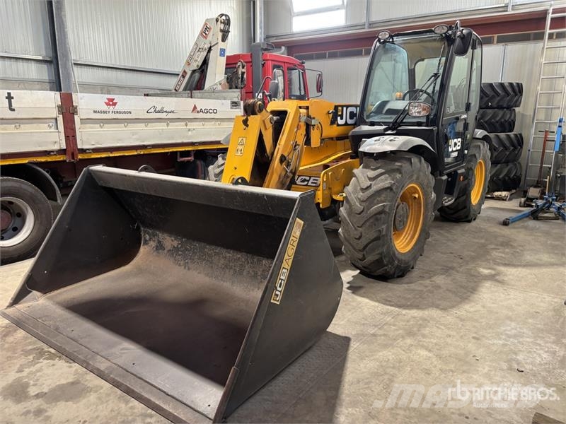 JCB 531-70 Agri Telehandler مناولات متداخلة