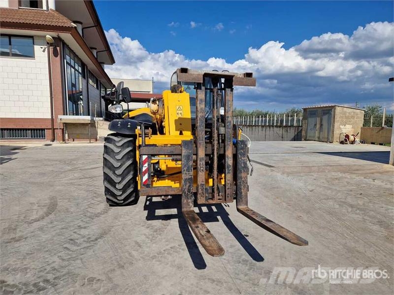 JCB 531-70 Agri Telehandler 伸縮臂操作車