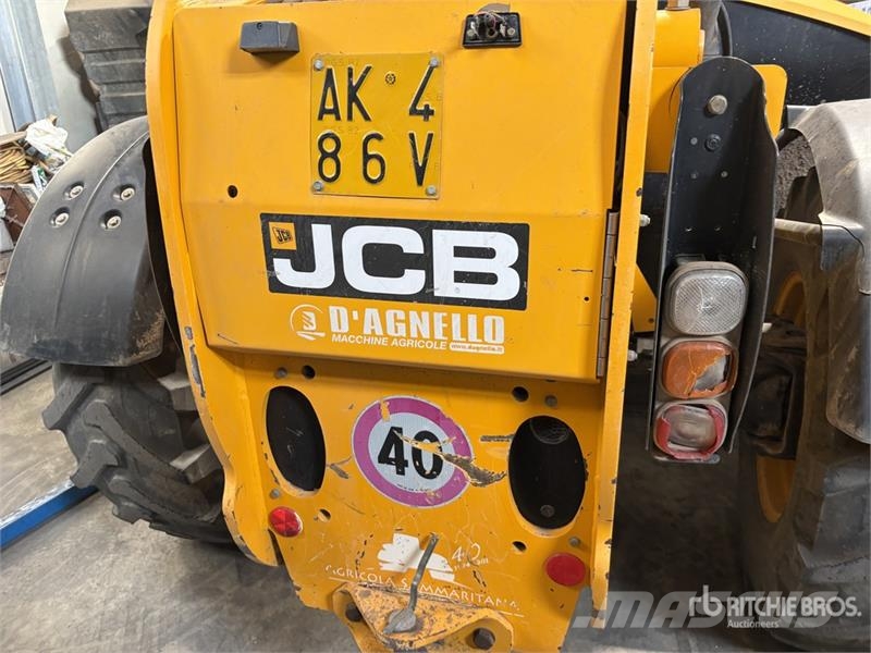 JCB 531-70 Agri Telehandler مناولات متداخلة