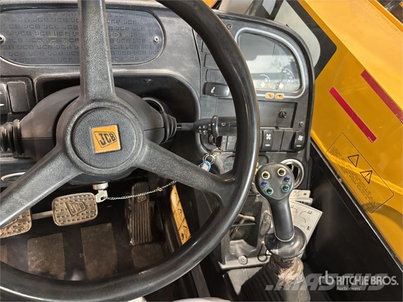 JCB 531-70 Agri Telehandler مناولات متداخلة